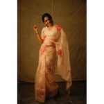 Aishwarya Lekshmi Instagram - Full size: Almost Mid : and Jet Lag.. @picchika X @kirikiri.in X @_leonbritto PS : There is no conversation 3 #thereisnobgmaswell