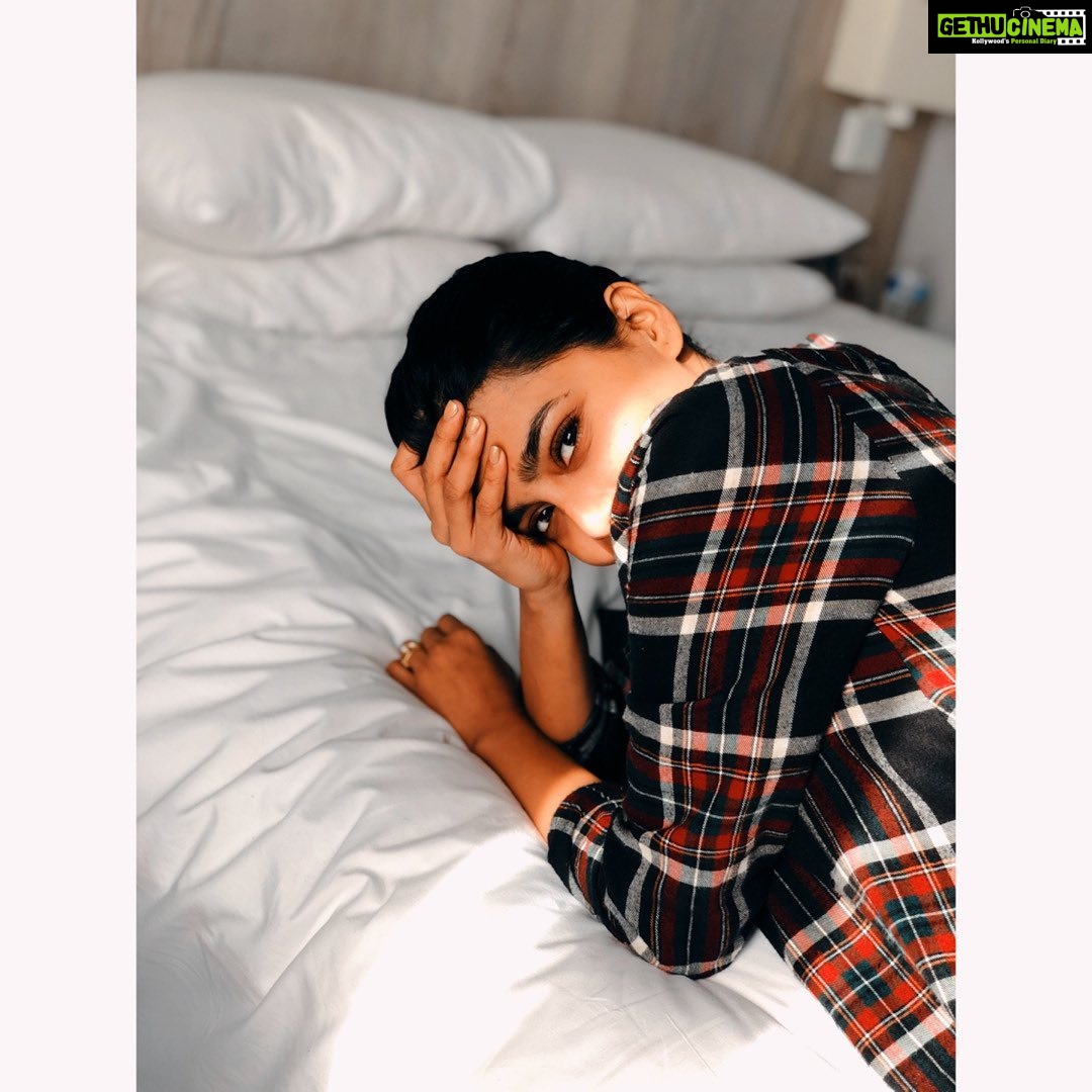 Aishwarya Lekshmi Instagram - Need someone to look at me, the way i look at your comments. Bored Af.