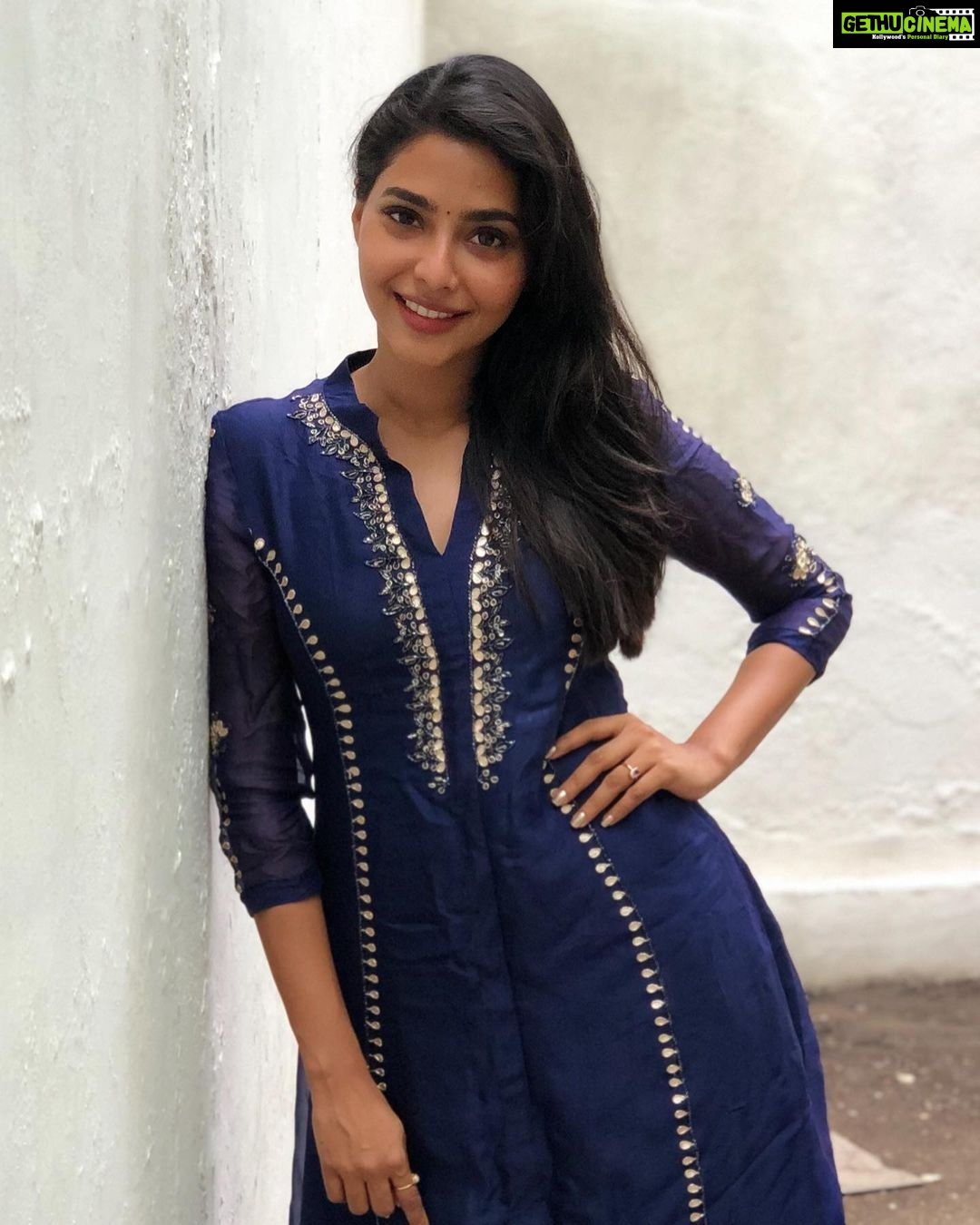 Aishwarya Lekshmi Instagram - Repeating an outfit coz you absolutely feel comfy in it... Not a fashion NoNo ... its a Yes yes!!! 👗@paisleestudio , Thankyou soo much💝
