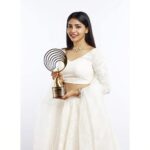Aishwarya Lekshmi Instagram – #Mazhavilentertainmentawards2019 
Gratitude 🙏
Big thanks to my dearest directors @amalneerad_official & @director_jis_joy_ 
for giving me two wonderful films i will remember until my last breath;
my two brilliant co actors , & i share the star pair award with Asif ikka ; and our technical team ,cast and crew of both films.
And Forever indebted to our audience for all the love given to both my films and me this past year. 
Thankyou for dressing me up in my every favourite whites! 
@suresh.menon
Choker : @rimliboutique