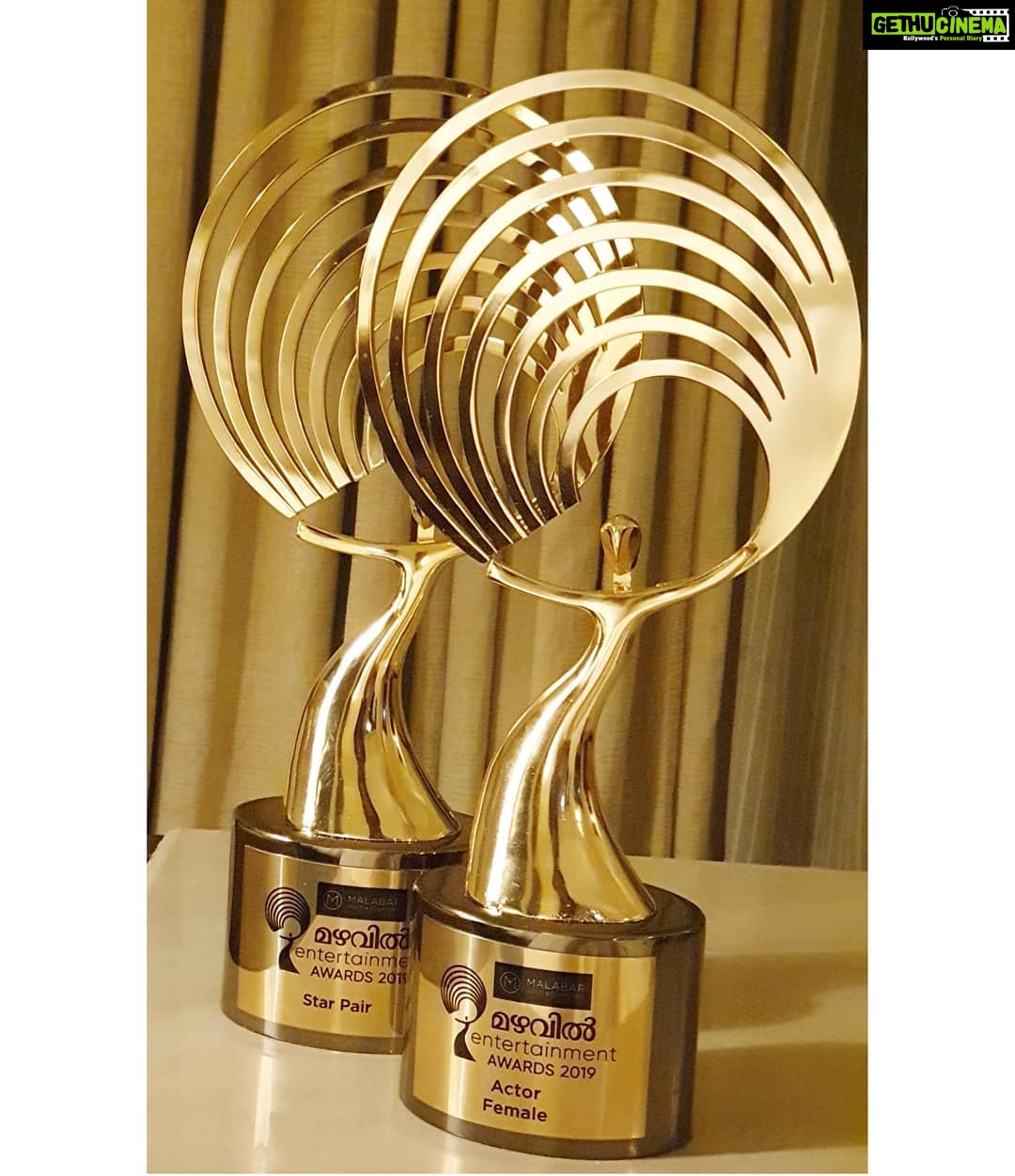 Aishwarya Lekshmi Instagram - And to think it all started coz of coincidences and accidents , but waking up to this feels like a beautiful beautiful dream ! Not one but Two!!!!! #mazhavilentertaimentawards Thankyou for the Best Actress female and for giving @asifali and me , the Best Star pair. Sincerely thankful for the platforms your institution has been providing us with heretofore and now Mazhavil Entertainment Awards too.. Hoping that i get more of this beautiful awards to take back home.