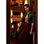 Aishwarya Lekshmi Instagram - For @ritzmagazine 📸 : @shafishakkeer 💃: @styledbysmiji 💄 : @makeup_and_hair_by_samson_lei Costumes by : @maria.tiya.maria Long chain : @m.o.dsignature Kochi Marriott Hotel