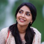 Aishwarya Lekshmi Instagram – SONG : Eenthola… Lyric video is here…Link in Bio
Kelku kelku…kettit abhiprayam parayuu.. ARGENTINA FANS KATOORKADAVU | MARCH 1 ST RELEASE