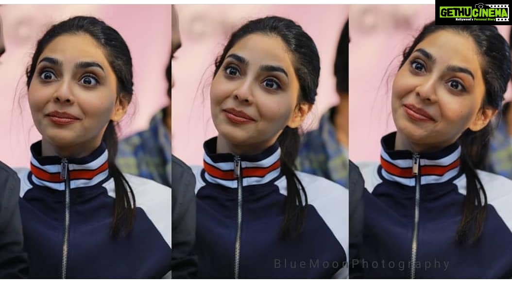 Aishwarya Lekshmi Instagram - ഇത് കൂടാതെ ഞാൻ തന്നെ കണ്ടുപിടിച്ച മൂന്നു ഭാവങ്ങൾ ഇതാ...