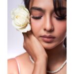 Aishwarya Lekshmi Instagram - 🌹 Photo by @rosetommyy Styling : @stylingbyafsheenshajahan MUAH : @samson_lei Studio : @poojastudioskochi Pooja Studios