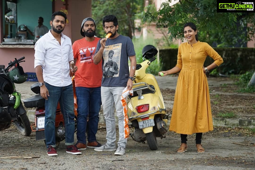 Aishwarya Lekshmi Instagram - Shoot days !! #vijaysuperumpournamiyum