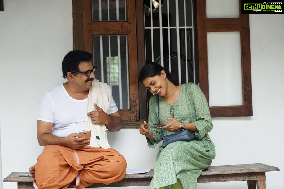 Aishwarya Lekshmi Instagram - Shoot days !! #vijaysuperumpournamiyum