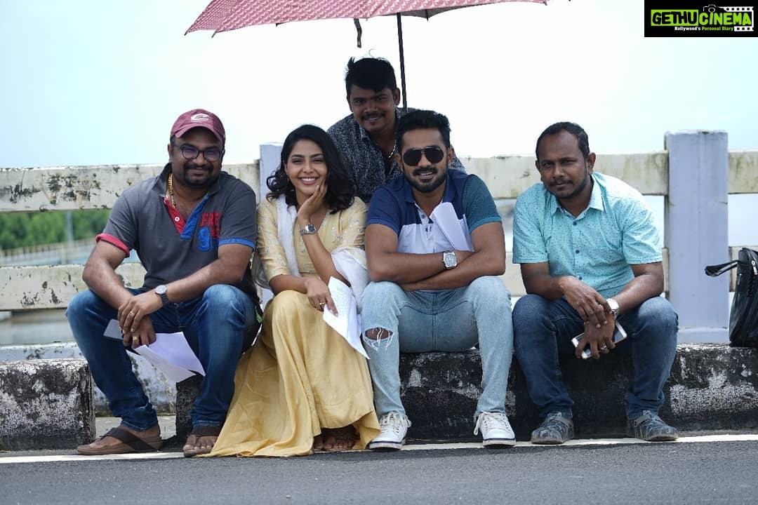 Aishwarya Lekshmi Instagram - Shoot days !! #vijaysuperumpournamiyum