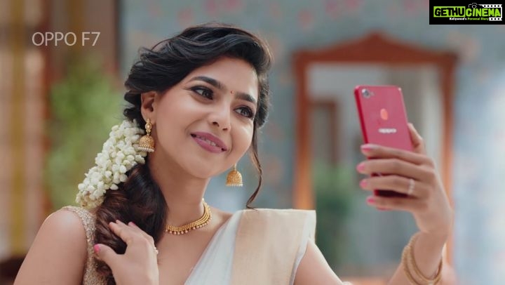 Aishwarya Lekshmi Instagram - Onam is around the corner!! What are your reasons to be excited for Onam ? Let me know in comments below... #CelebrateThisOnamWithOPPO Team behind the shoot : @deepuanthikad @stephy_zaviour @renjurenjimar @naresshkrishna @javedchempu