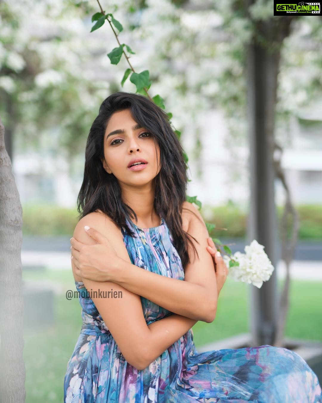 Aishwarya Lekshmi Instagram - Shot by @mobinkurien Wearing @ashwin.thiyagarajan 💫