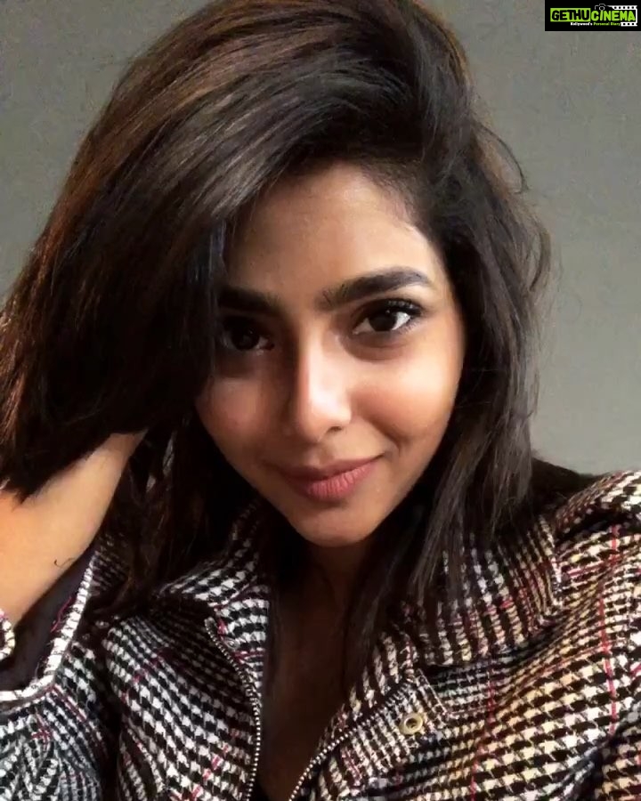 Aishwarya Lekshmi Instagram - Here’s some eye cuddles 👁🤼♀️