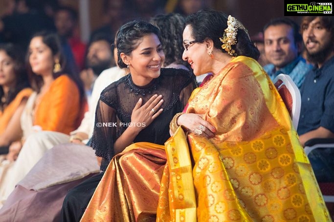 Aishwarya Lekshmi Instagram - I can’t caption these 😍 Sorry fr the spam, more from asianet awards and @nek_photos