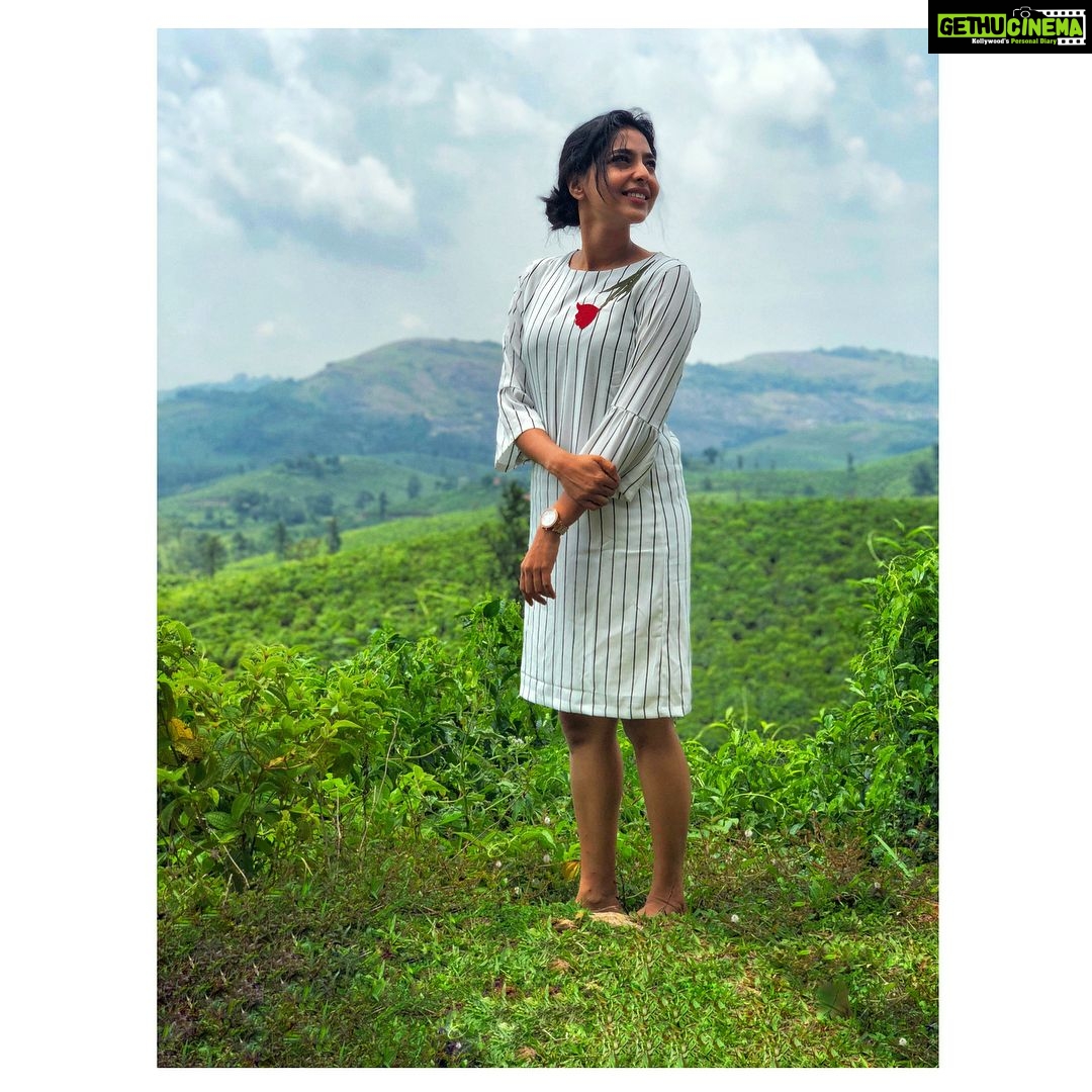 Aishwarya Lekshmi Instagram - I have a favourite word ... Soulful ... Just saying.. #shrugsshoulders
