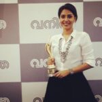 Aishwarya Lekshmi Instagram - Mayaanadhi 💕💕💕💕 #vanithafilmawards #vfa2018
