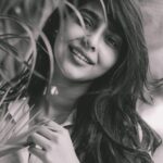Aishwarya Lekshmi Instagram - Counting imperfections.... happily Picture Courtesy : the very very amazing @hemanthaudio Le Pondy Resort, Pondicherry
