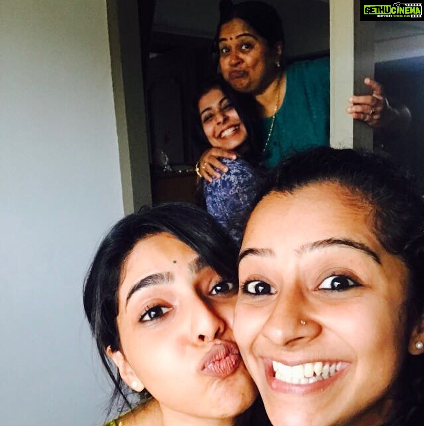 Aishwarya Lekshmi Instagram - Lou is coming!!! @leo_lishoy @darshanarajendran @neeraja.rajendran