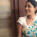 Aishwarya Lekshmi Instagram - First Promotion excitement !!! Njandukalude naatil oridavela on Sep1 :) Wearing #LaBrenda and feeling All Lalalaa!! Picture courtesy @srindaa #nnoi #sep1 #paulyjrpictures #e4entertainment #nivinpauly #althafsalim Ernakulam district
