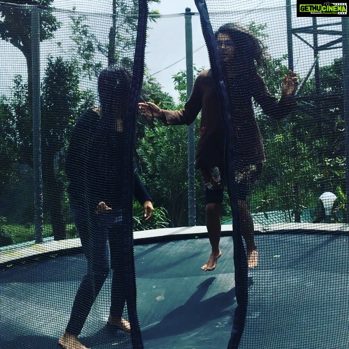 Aishwarya Lekshmi Instagram - Dignity n grace !!!! Personified !!!! #cantuseewesexy #swipeleft #ornot @ranjiniamenon