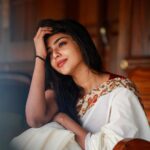 Aishwarya Lekshmi Instagram - Overthinker, clearly ! @_a.killer.eye_ capture after loooooong #damselindenial #thoughtcatalog