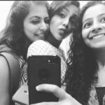 Aishwarya Lekshmi Instagram – Semma love ❤️ @leo_lishoy @darshanarajendran @mayaanadhi  #makingbackstoriestogether