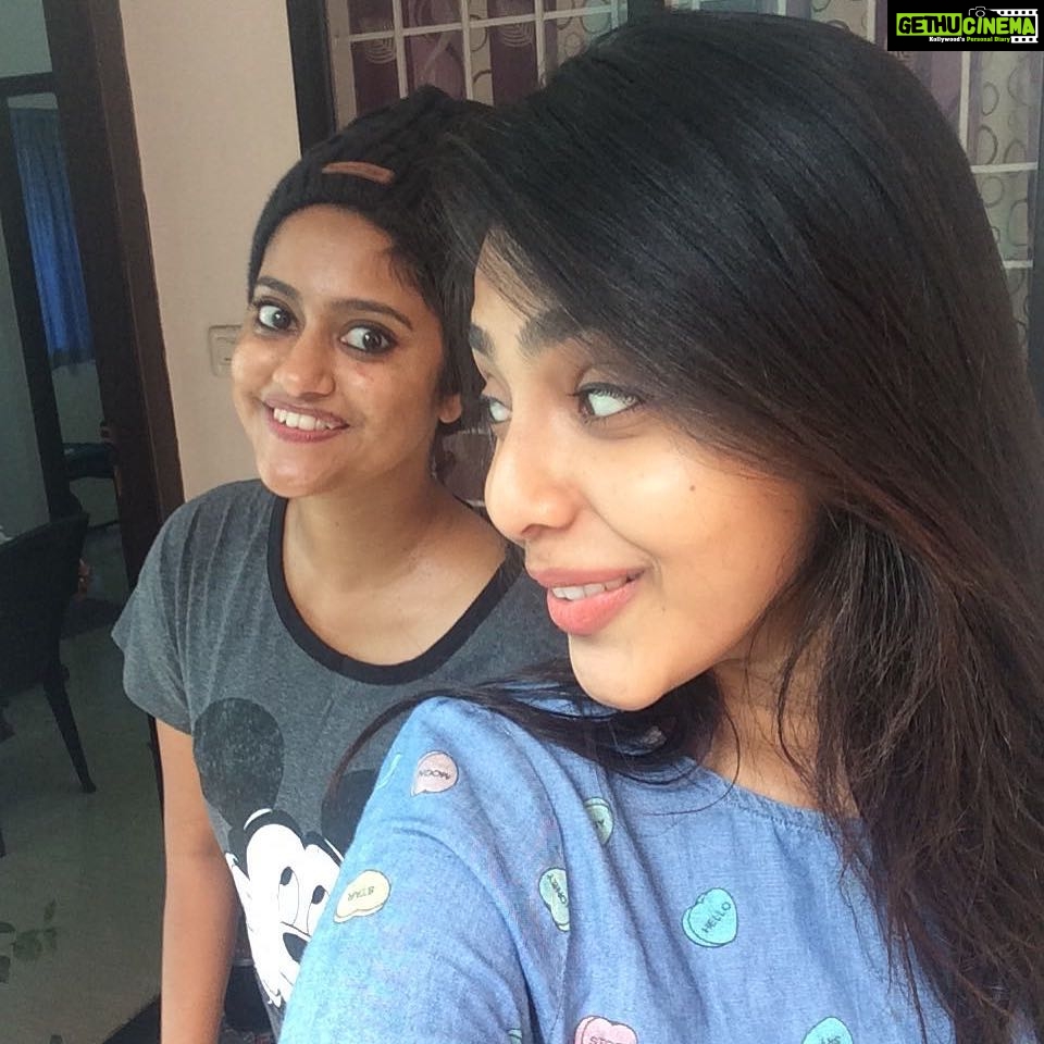 Aishwarya Lekshmi Instagram - Mandatory Steffyselfie😄 @stephy_zaviour