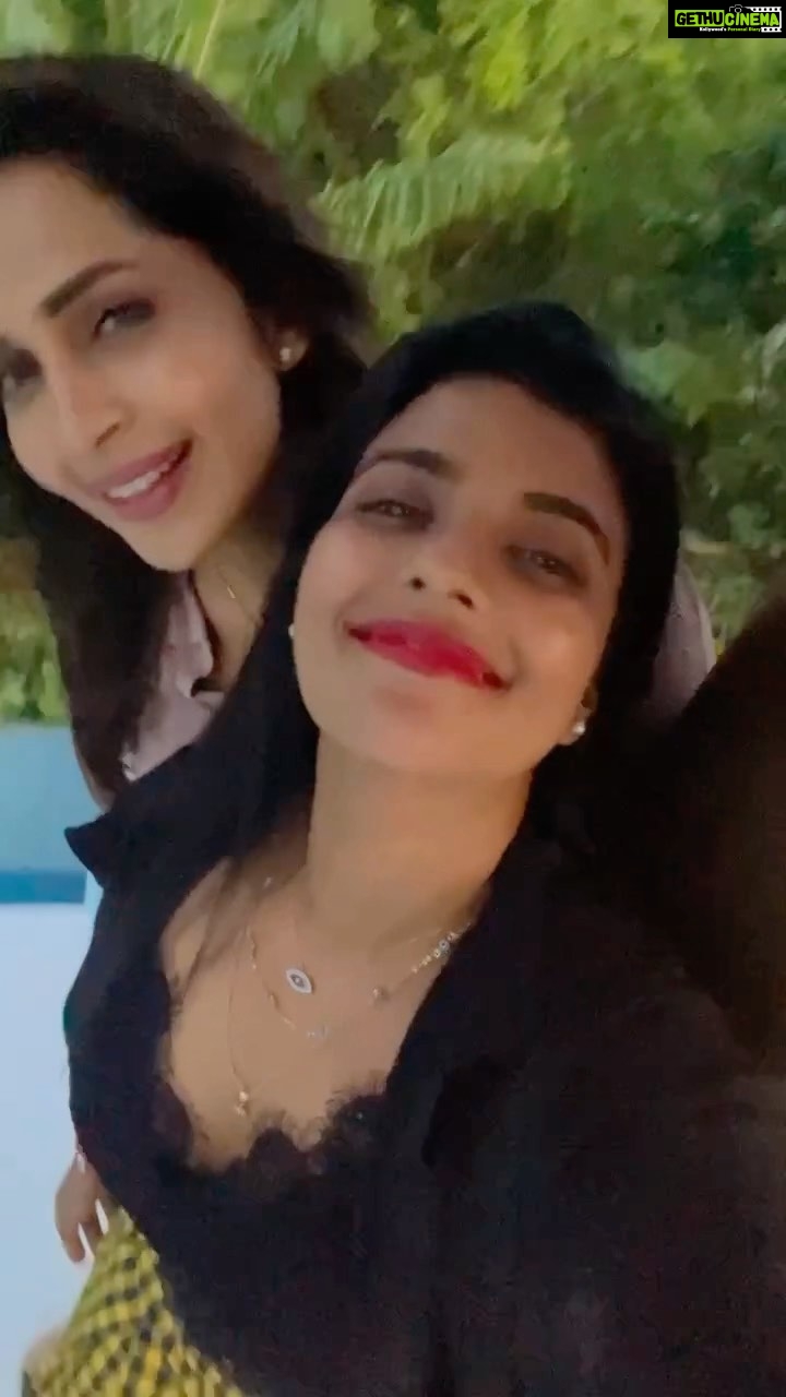 Aishwarya Rajesh Instagram - Chill scenes ❤️ @samyuktha_shan