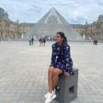 Aishwarya Rajesh Instagram - Day 2 in paris ❤️ #paris #parisfrance #pariscity Travel partner @gtholidays.in