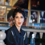 Aishwarya Sakhuja Instagram - What’s your Hidden Talent? . . 💄💇‍♀️: @makeoverbysejalthakkar 📍: @bandramitron . . #feelkaroreelkaro #feelitreelit #hiddentalent #reels #reeling #comedy #comic #vines #reel #instagood #aishwaryasakhuja