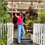Aishwarya Sakhuja Instagram - The weekend knocked my door this morning and dragged me out to let my hair down 🤩 📍@thebackyardbrew . . . #instagood #instadaily #weekend #saturdayvibes #ootd #photooftheday #aishwaryasakhuja