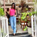 Aishwarya Sakhuja Instagram - The weekend knocked my door this morning and dragged me out to let my hair down 🤩 📍@thebackyardbrew . . . #instagood #instadaily #weekend #saturdayvibes #ootd #photooftheday #aishwaryasakhuja