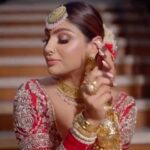 Akanksha Puri Instagram - Yeh Queen toh Ready hai apne King ke hosh udda ne ke liye …….😉 @mikasingh ❤️👑 . . #mikashamrockkreations❤️🖤 #mikasingh #akankshapuri #mikadivohti #swayamvarmikadivohti #reels #reelitfeelit #trending #love #❤️