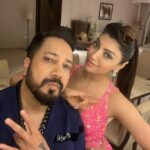 Akanksha Puri Instagram - In this together 😍❤️ @mikasingh . #mikasingh #akankshapuri #mikasha #mikadivohti #photooftheday #goodvibes #love #smile #king #queen #beingme #akankshapuri #❤️