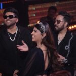 Akanksha Puri Instagram - The Powerful Duo 😍❤️ . . Capturing these fun moments from my Sangeet Night with King @mikasingh 👑❤️ . . #mikadivohti #swayamvarmikadivohti #mikasingh #akankshapuri #dance #fun #love #mikasha #gururandhawa #songs #trending #happy #us #❤️