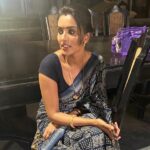 Akshara Gowda Instagram - BIG DAY ! ❣️ Not someone who posts something on the day of the release but this one is special ! Only reason being never in my dream I thought I would play a role like this ( did u guys ever imagine ? I’m sure that’s a unanimous NO ) ! But it took 10 mins for our @dirlingusamy to decide I would pull it off ! He genuinely believed in me when I dint even believe in myself ! So as an actor when u walk on sets with doubt and your director is ur biggest cheer leader I guess we just have no option but to “Kill it “ ❣️ ! And our @sujithvaassudev sir thank u for making me look good as “Swarna AKA GURU’s wife “ the last pic is how I keeping talking to him (it’s thru the camera) you are my Favourite of all times !! And @aadhiofficial for being such a great co-star , a thorough gentleman and for the interesting conversations:) Then my team who put this whole look together who were more excited than me thinking I might never get to play such role again they put in all there blood , sweat and imagination !! Makeup @manjiri_trivedi Hair @makeupnhairbyrekha Assisted @chethan.s.appu And special thanks to @suryakoyya for styling me ( not easy to put this look together in such last min with so much minute details ) Lastly @srinivasaasilverscreenoffl the best producers in town 🤗 from the day I signed to today my respect for u guys just keeps increasing ! Thank u Srinivas sir and Pawan sir for everything 🤗 And then @sathishoffl (the magic man who pulled this one out of his hat 🎩 for me ) thank u bro🤗❣️ just a beginning for a great journey ahead @artistmanagement_ind #THEWARRIOR is in ur hands now ❣️ show some love ❤️ no actually show a lot of love 🙌💕 @ram_pothineni @aadhiofficial @dirlingusamy @krithi.shetty_official @srinivasaasilverscreenoffl @srinivasaachitturi @thisisdsp #rampothineni @sujithvaassudev @anbarivu_film @thisisputta @adityamusicindia @dhaniaelay @masterpiece.offl #TheWarriorr in CINEMAS now ⚔️