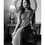 Akshara Gowda Instagram - She smells of lavender and rain …… - @siddharth_vox 🦋💙 Styled by @officialanahita Makeup and hair: @naazbridalmakeovers Pics: @thescienceofphoto #aksharagowda #stylishtamilachi #aksharagowdabikki #stylishtamizhachi #dreamy #style #thewarrior #thewarriorr #warrior #rapo #blue