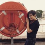 Akshara Haasan Instagram - A trip down memory lane. . . . #shamitabh #throwbackmemories #photodump #explore #explorepage #actorslife #memoriesforlife #potd📷 📸 @maajidkhan88