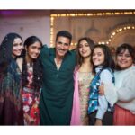 Akshay Kumar Instagram - A film celebrating the most special bond where there genuinely was a lot of bonding ❤️ Sharing a few special moments of this very special film, coming to a theatre near you in 1 month. #RakshaBandhan releasing on 11th August in cinemas. #1MonthToRakshaBandhan #RakshaBandhan11August #BTS @aanandlrai @bhumipednekar @sadiaakhateeb @deepikapoo @smrithisrikanth @sahejmeen