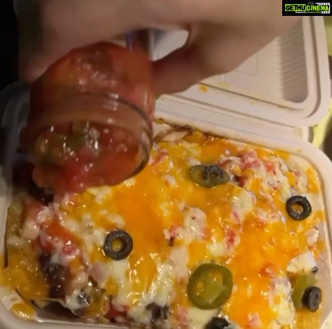 Ameesha Patel Instagram - My lunch for today from my fav tex mex @themexicantapasbar in bandra .. .. the yummiest tex mex made with the highest quality ingredients.. eco friendly packaging and such care of hygiene.. my perfect choice when I want something truly mouth watering that just hits the right spotβ¦ itβs just tooo yummmmmπ€€π€€π€€π€€π€€πππππππ