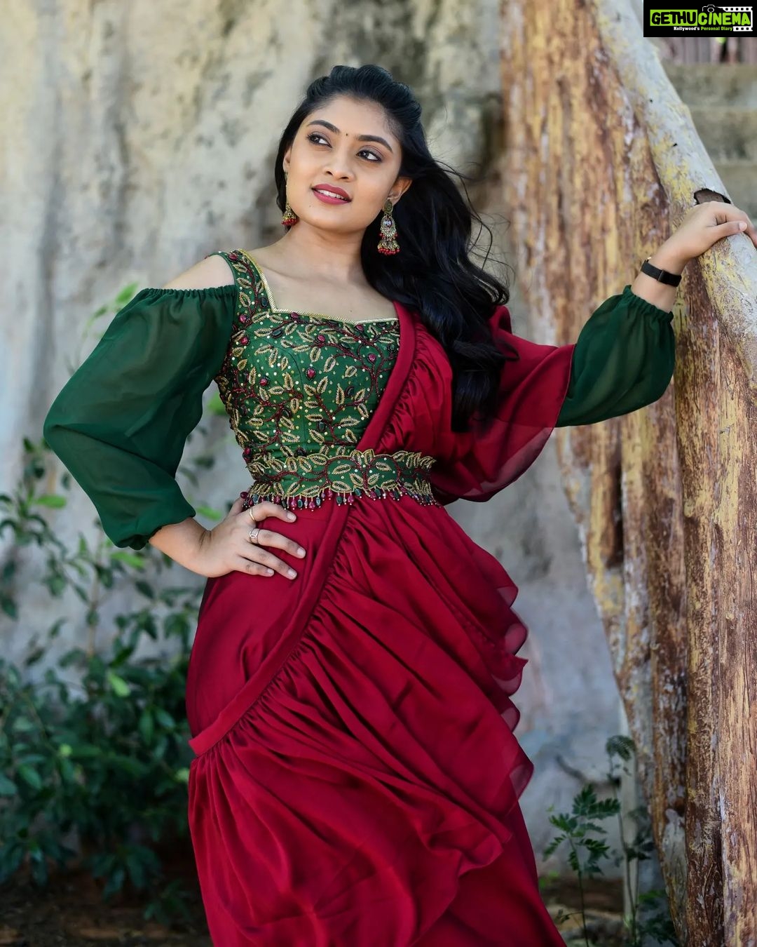 Ammu Abhirami Instagram - ❤️❤️❤️ Dream team: Styling: @shriya_sriram Outfit: @shrees_ethnic_wear 📸 team : @__studio_j_ @the.portrait.culture @sat_narain