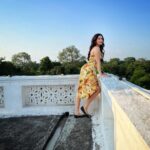 Amyra Dastur Instagram - Living in the sunshine ☀️ Neemrana The Baradari Palace