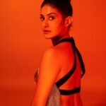Amyra Dastur Instagram - Clarity is overrated ✨ . . . 📸 @dieppj Styled by @malvika_tater Wearing @nikhilthampi for @labelrsvp Hair @hairstylist_madhav MUA @miimoglam . . . #blurry #blurredlines #goldengirl #allthatglitters #experiment #photoshoot