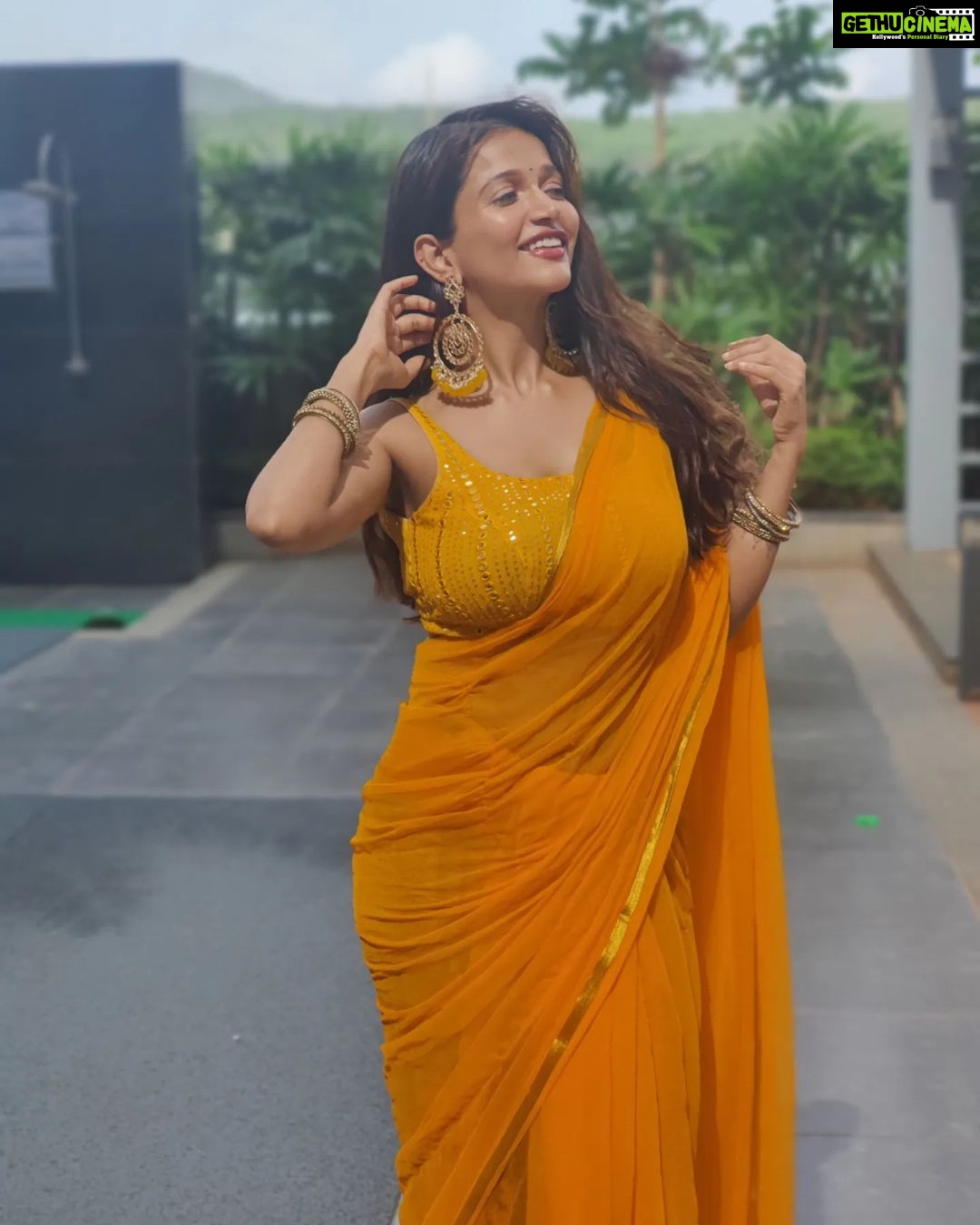Anaika Soti Instagram - Not your average Sunflower 🌻