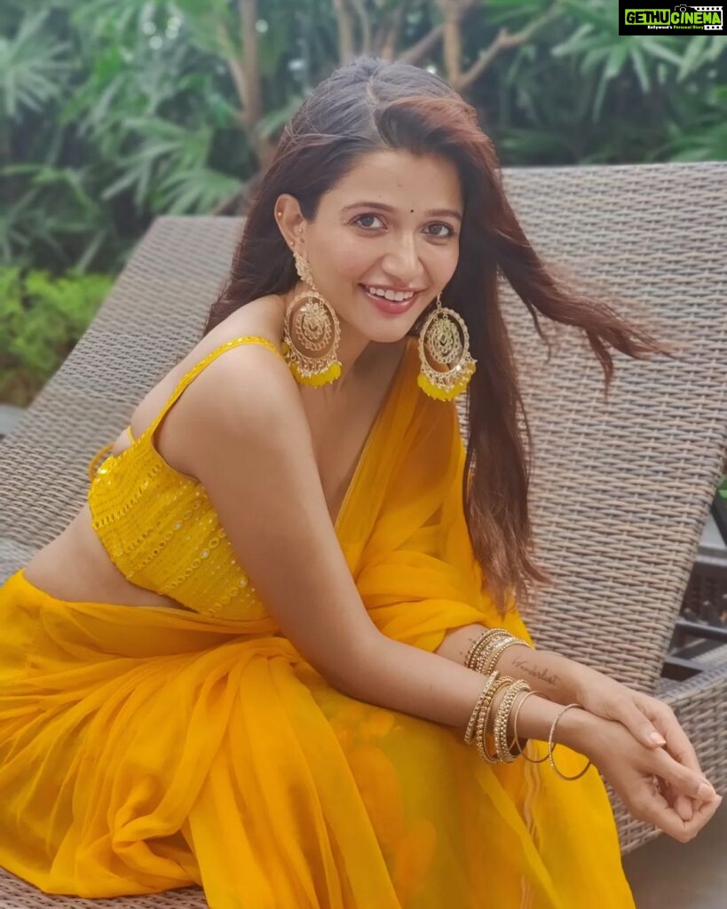 Anaika Soti Instagram - 🧡🧡🧡🧡 📸- @they_see_sharaab ...thankyou for always making me look nice 🙈
