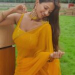 Anaika Soti Instagram - 🧡🧡🧡🧡 📸- @they_see_sharaab ...thankyou for always making me look nice 🙈