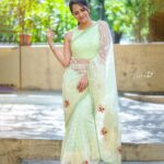 Anasuya Bharadwaj Instagram - Be your own reason to smile 😊🧚🏻‍♀️ For #PartycheddamPushpa #ThisAfternoon #12pmOnwards only on @starmaa Jewels by @lorifinejewellery ✨ PC: @verendar_photography