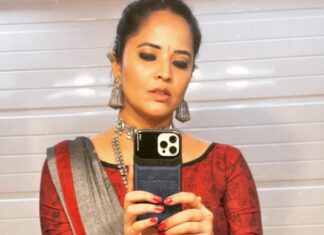 Anasuya Bharadwaj Instagram - #Darja is all yours now! Playing in theatres near you!! #Kanakam 🗡 @suniltollywood @sireeshanulu @aqsa0778 @pss_entertainments__ #Shammi #Sameer #Shakeel @gaurinaidu ⭐️
