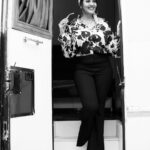 Anasuya Bharadwaj Instagram - Vanity diaries in Retrospective 🖤🤍 For #SupersingerJunior🎤🎶 #RetroSpecial #Tonyt #9pmOnwards only on @starmaa Styled by @rishi_chowdary Layered Pearl necklace @stradivarius Earrings @houseofqc PC: @freeze_the_seconds46