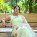 Anasuya Bharadwaj Instagram - Be your own reason to smile 😊🧚🏻‍♀️ For #PartycheddamPushpa #ThisAfternoon #12pmOnwards only on @starmaa Jewels by @lorifinejewellery ✨ PC: @verendar_photography