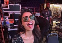 Andrea Jeremiah Instagram - #aboutlastnight 💕💫💓 #malaysia you were amazing as always 😍😍😍 MUH @blushbeautybeyond @btosproductions @malikstreams @itsyuvan #yuvan #yuvan25 #malikstreams #kualalumpur #tamil #music #onstage #live #bts