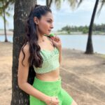 Andrea Jeremiah Instagram - 🌴🌴🌴 MUH @altafmammoo @sharmilahairstylist #shotoniphone